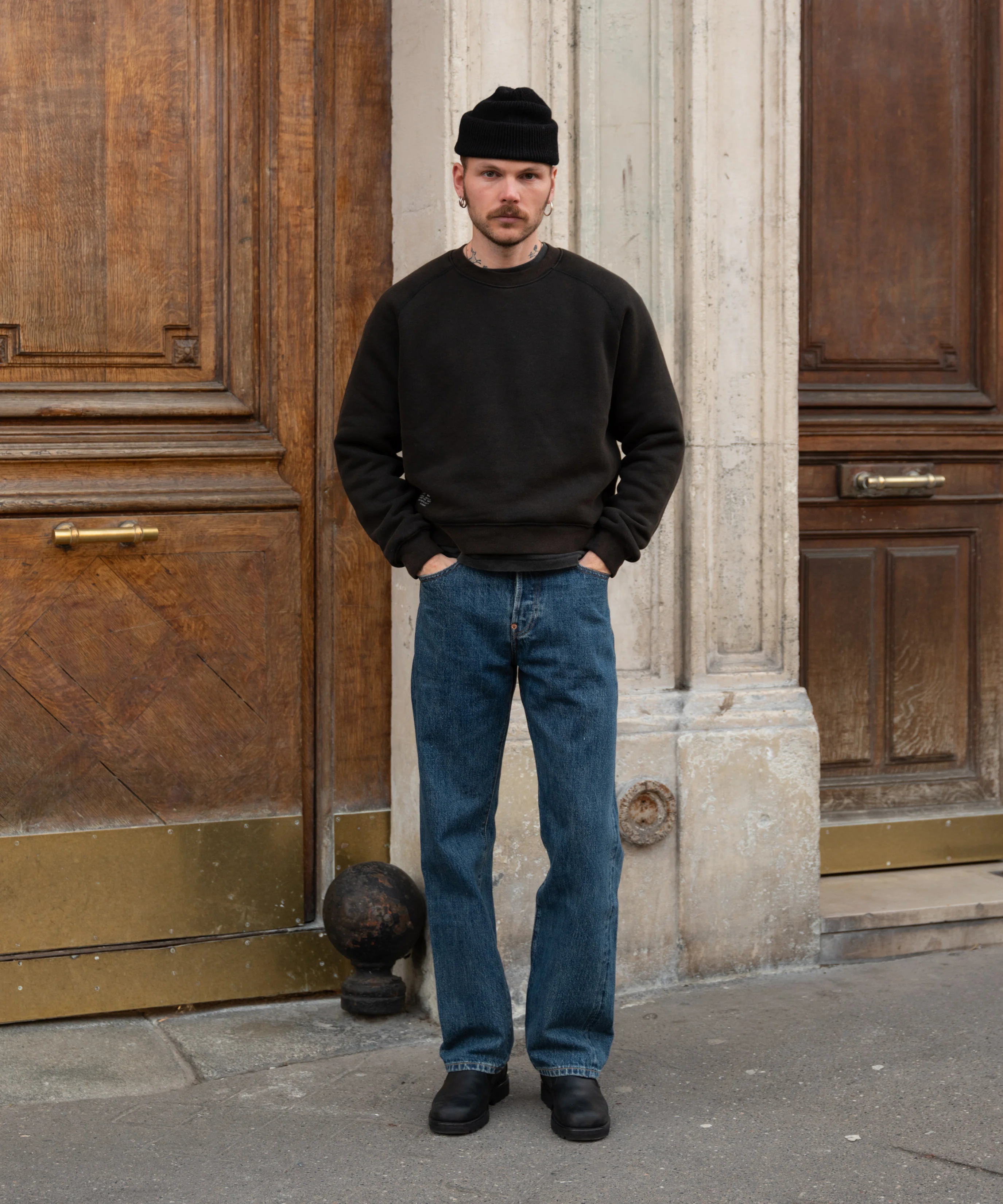 THE CROPPED CREWNECK - Image 3