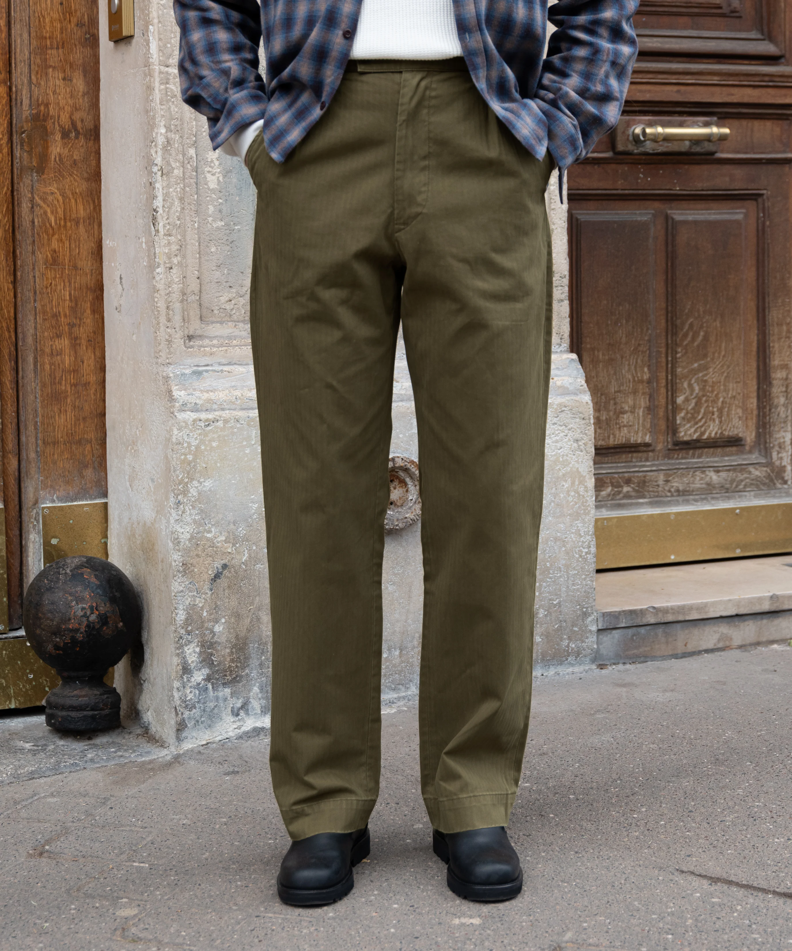 THE ONE PLEAT PANTS - Image 3
