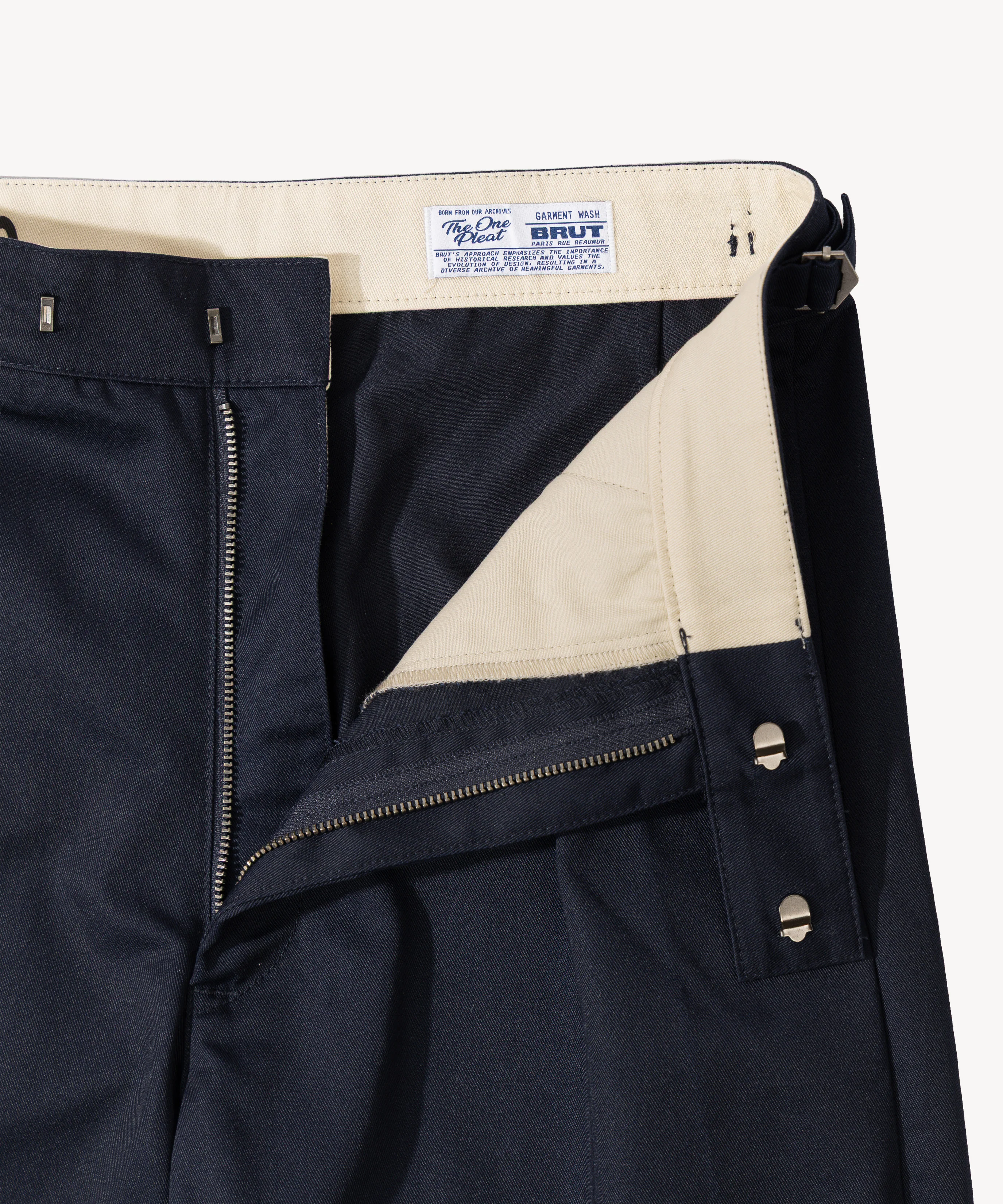 THE ONE PLEAT PANTS - Image 5