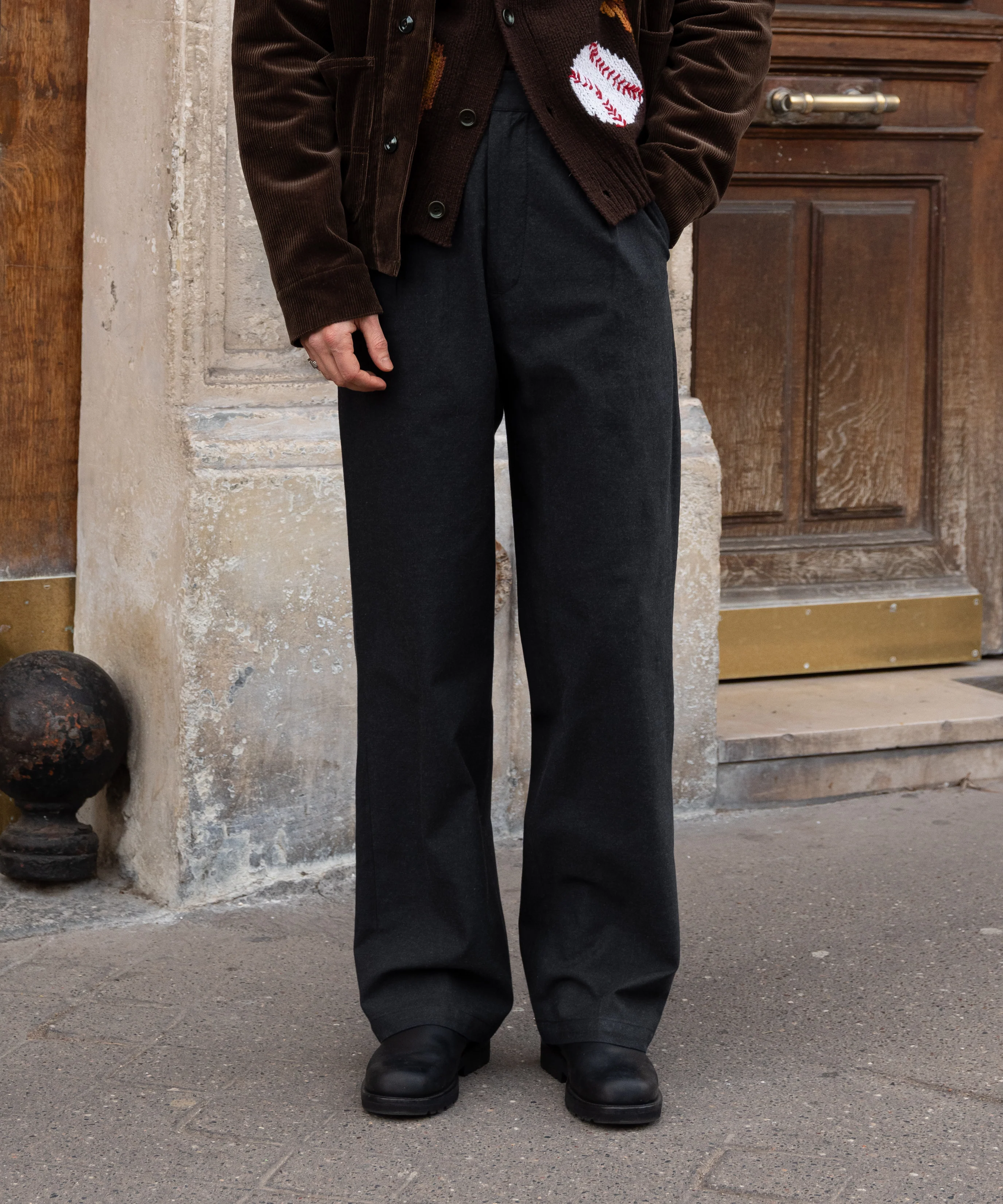 THE ONE PLEAT PANTS - Image 3