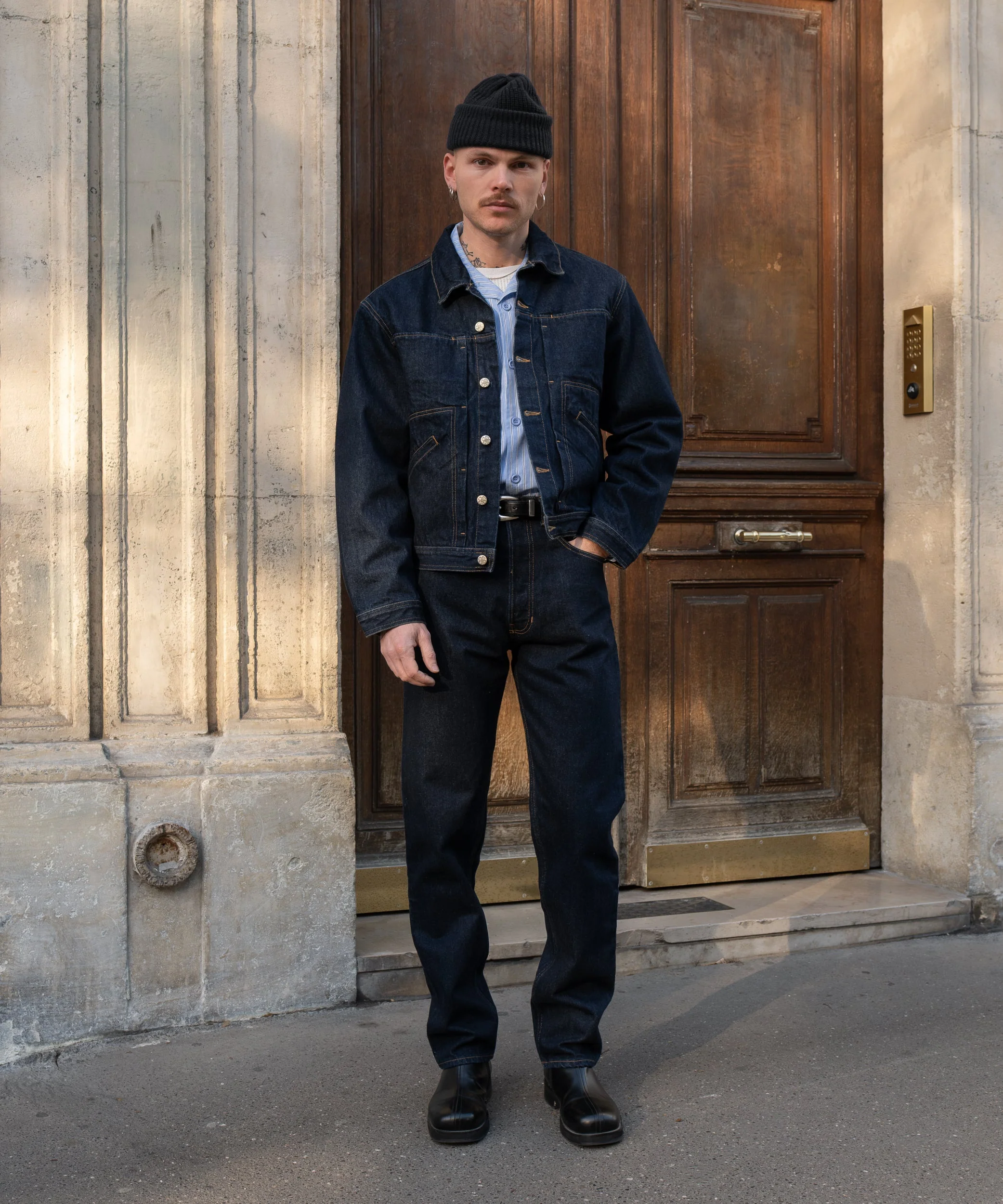 THE PLEATED DENIM JACKET - Image 3