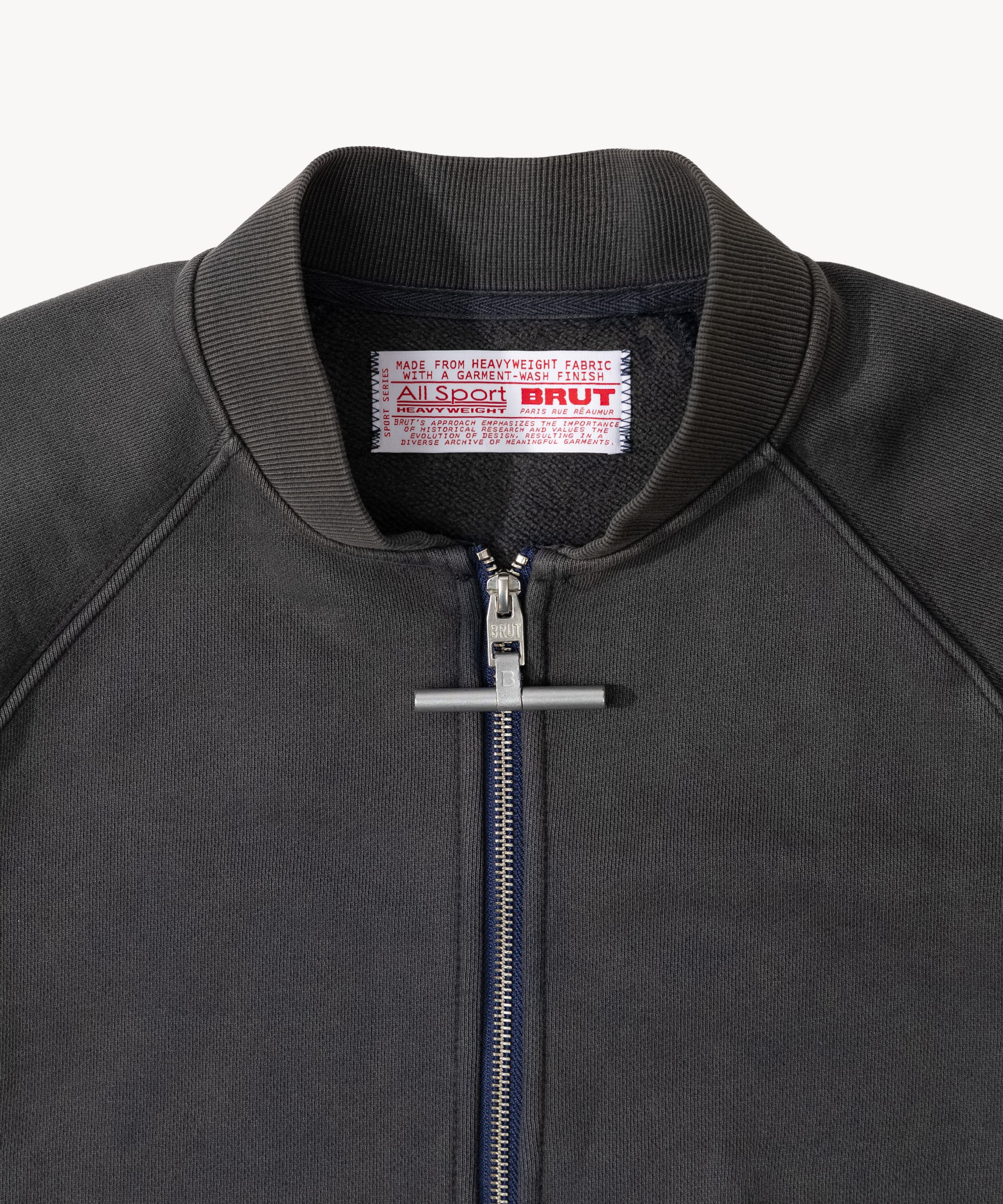 THE ZIPPED CREWNECK - Image 4